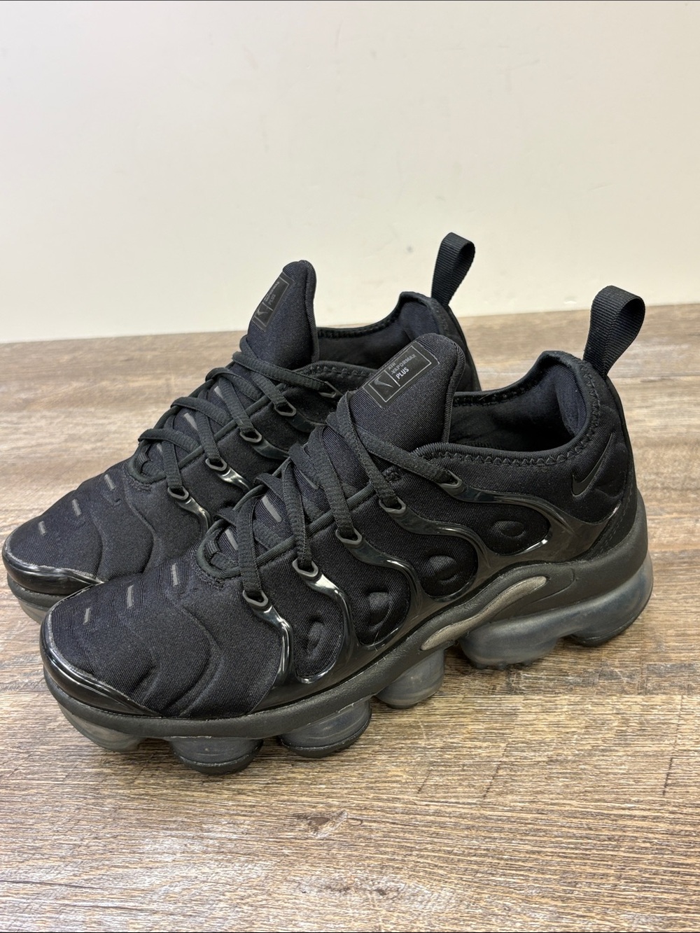 Nike Air VaporMax Plus Triple Black Running Sneakers Women’s Size 6.5